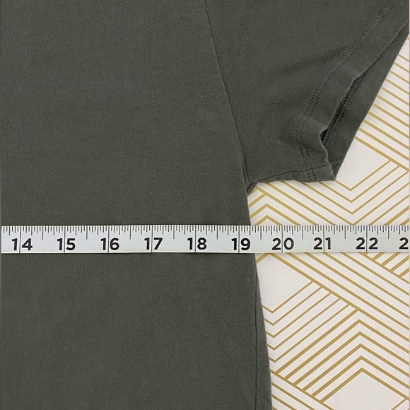 No boundaries green t-shirt - Picture 3 of 7